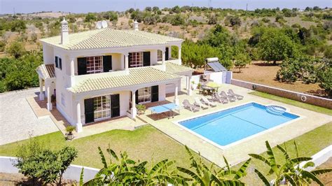 Villa Rentals Guia .